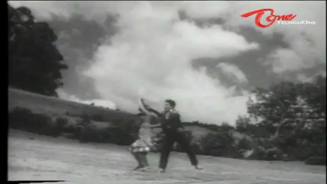 Vichitra Kutumbam Songs - Kaachuko Choosuko - Krishna - Vijaya Nirmala