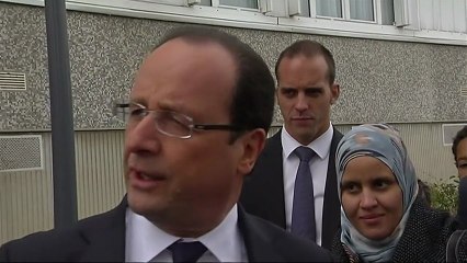 Hollande aux Mureaux sur le thème de l'emploi des jeunes