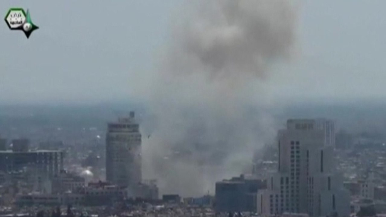 Blast hits Damascus city centre