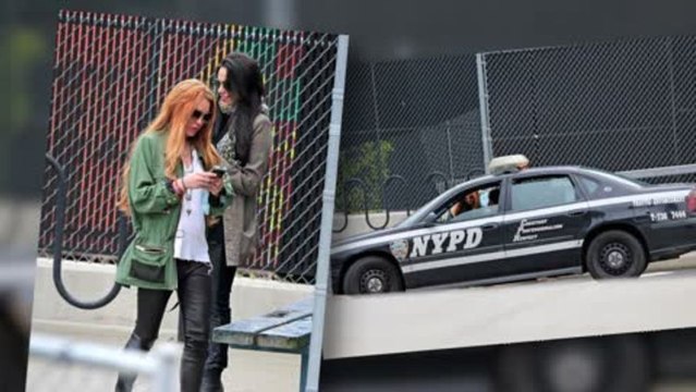 Lindsay Lohan Bails Out her Porsche From NYPD