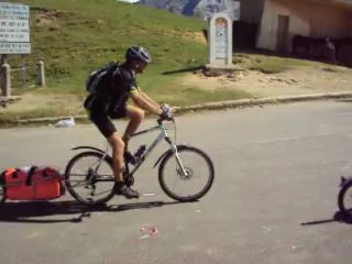 arrivée ludo et bernard à l'aubisque