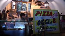 Napoli - Pizzeria Sorbillo, la pizza 