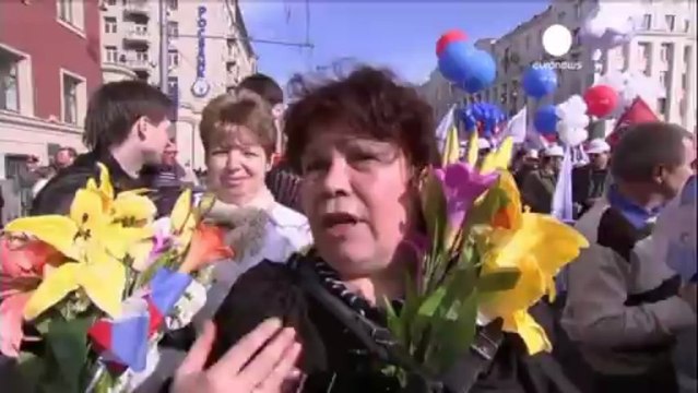 Russia: lavoro e primavera, è festa per le strade di Mosca