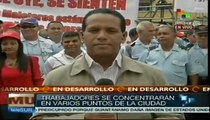 Trabajadores venezolanos celebran aumento salarial