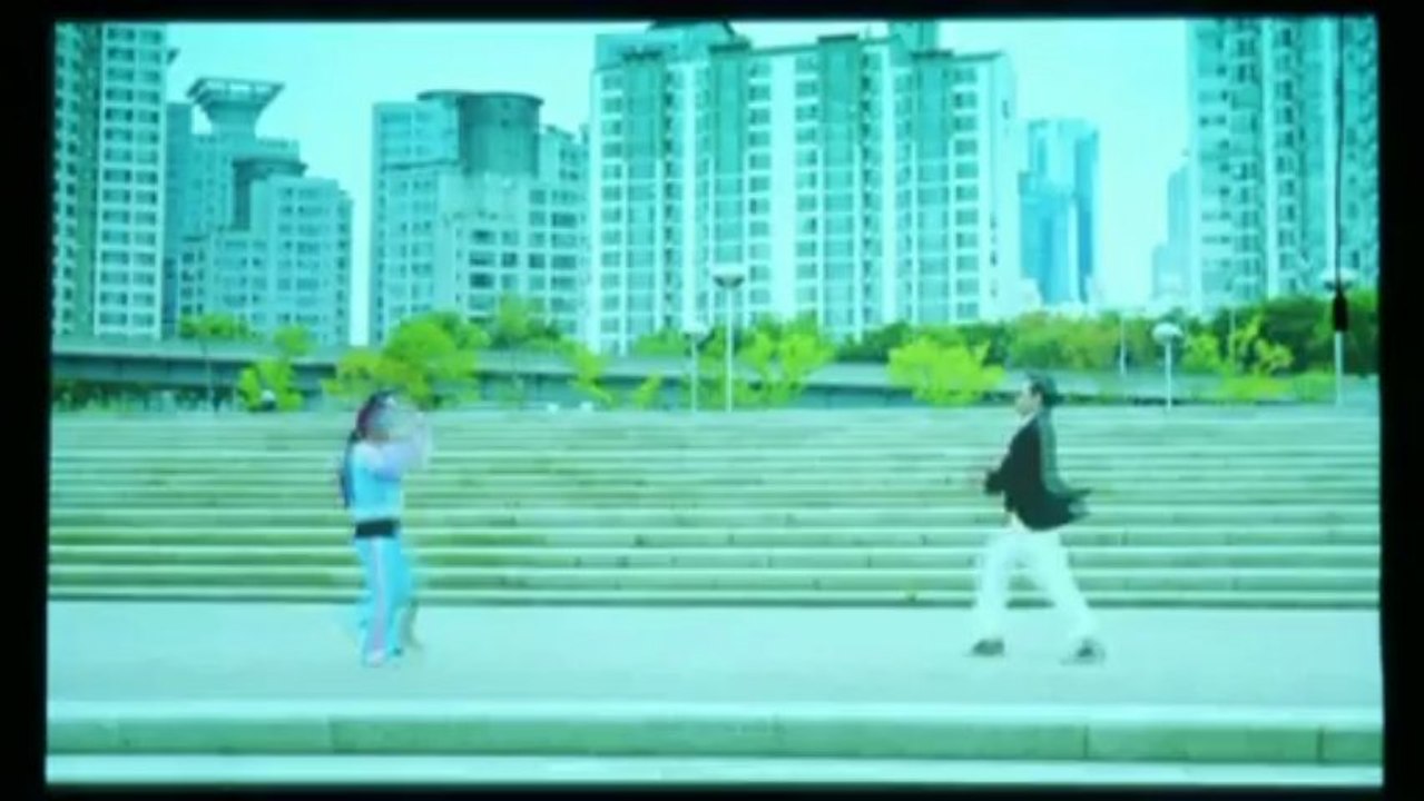 Psy picks up innovation award in New York