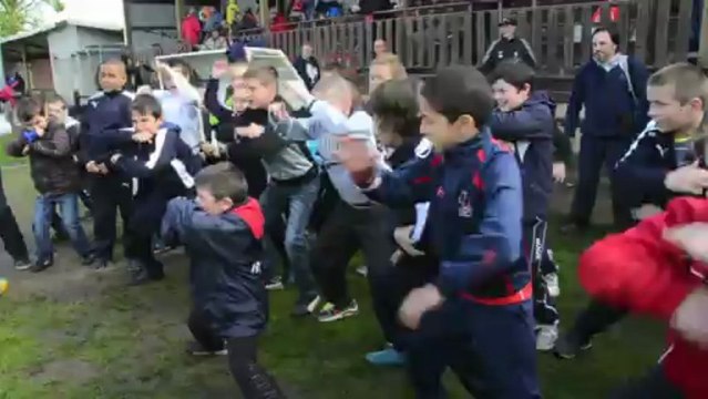 RUGBY : HAKA DES JEUNES DU CREUSOT