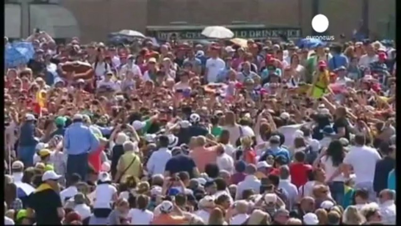 Pope condemns Bangladesh building collapse victims'...