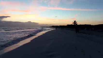 LA MER À LA PLAGE DE SANTA MARIA À CUBA PRINTEMPS 2013