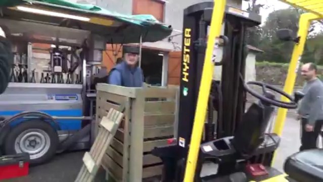 Mise en bouteilles des vins de Vic sur Seille