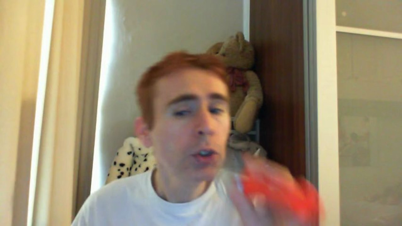 Wiwi égratigne "le temps de vivre" de Virginia Vee