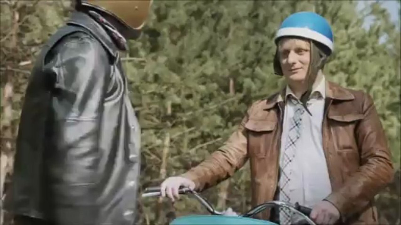 COMMENT ON DIT SALUT EN LANGAGE MOTO