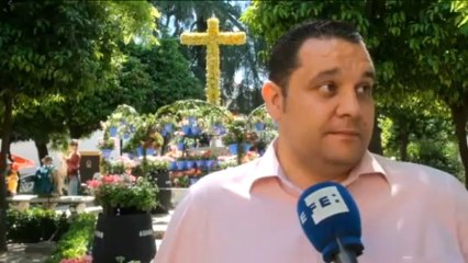 Mayo descubre sus cruces en los patios cordobeses