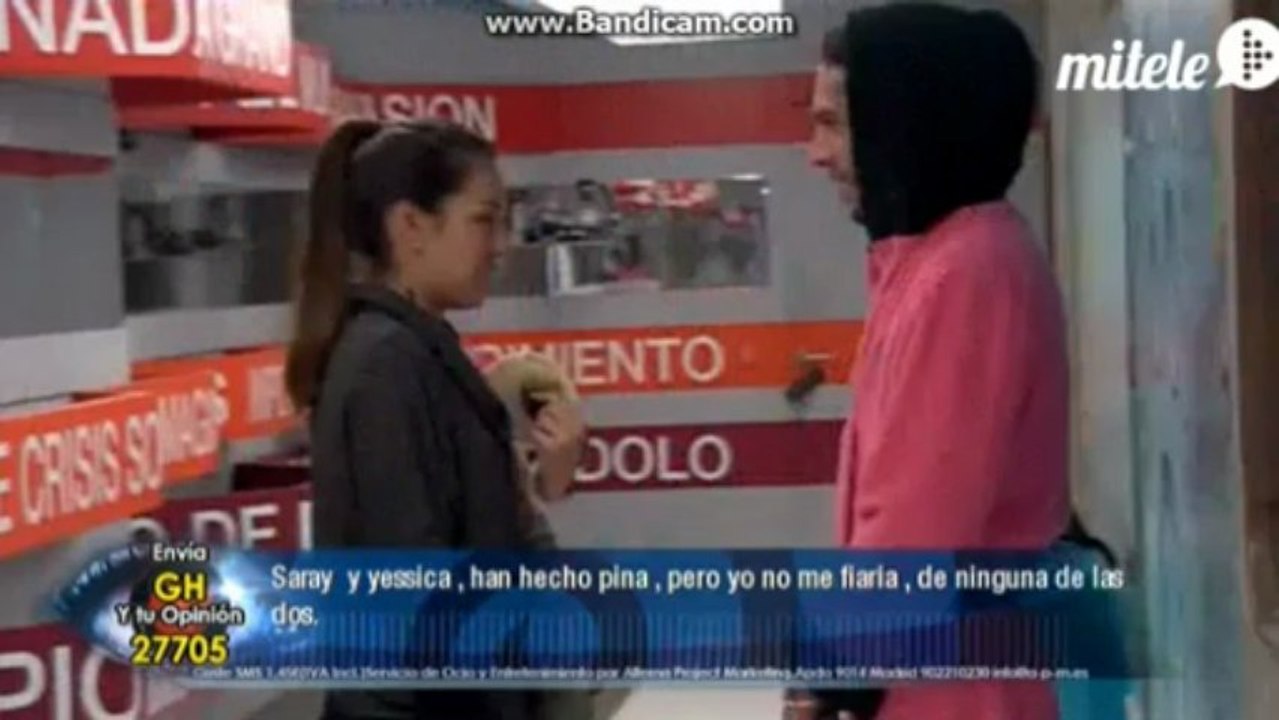 Kris & Soni en la puerta del baño dandose amor [02-05-13]