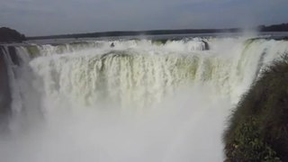 Puerto Iguazu gorge du diable de très près