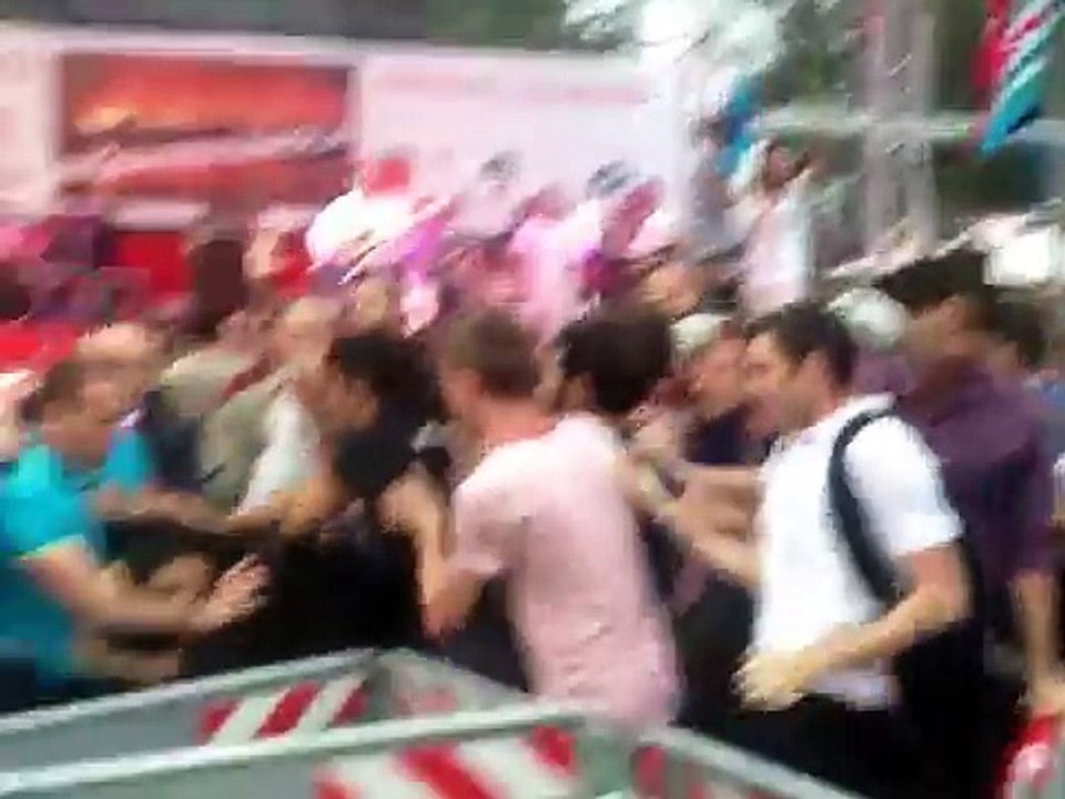 Napoli - Scontri al concerto del 1° maggio a Città della Scienza -3- (01.05.13)