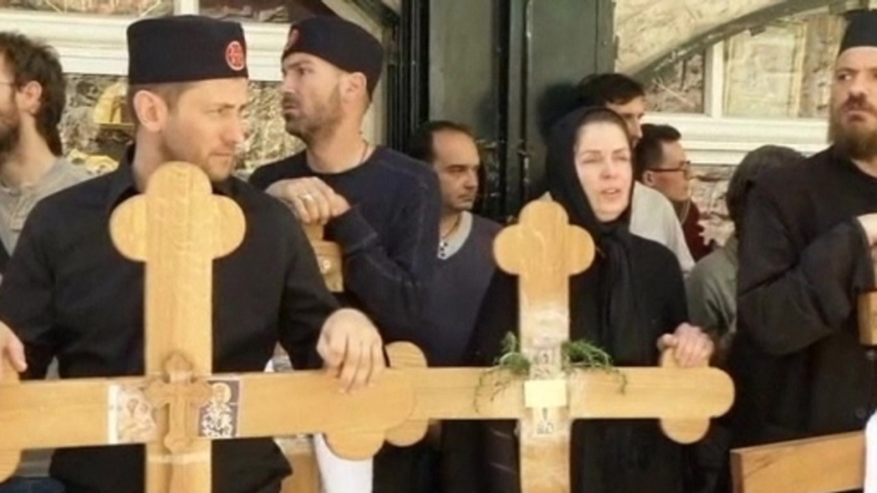 Eastern Christians mark Good Friday in Jerusalem