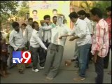 Vishakha TDP workers burn Dadi's effigy