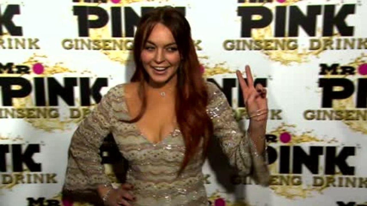 Lindsay Lohan Avoids Arrest, Checks Into Betty Ford