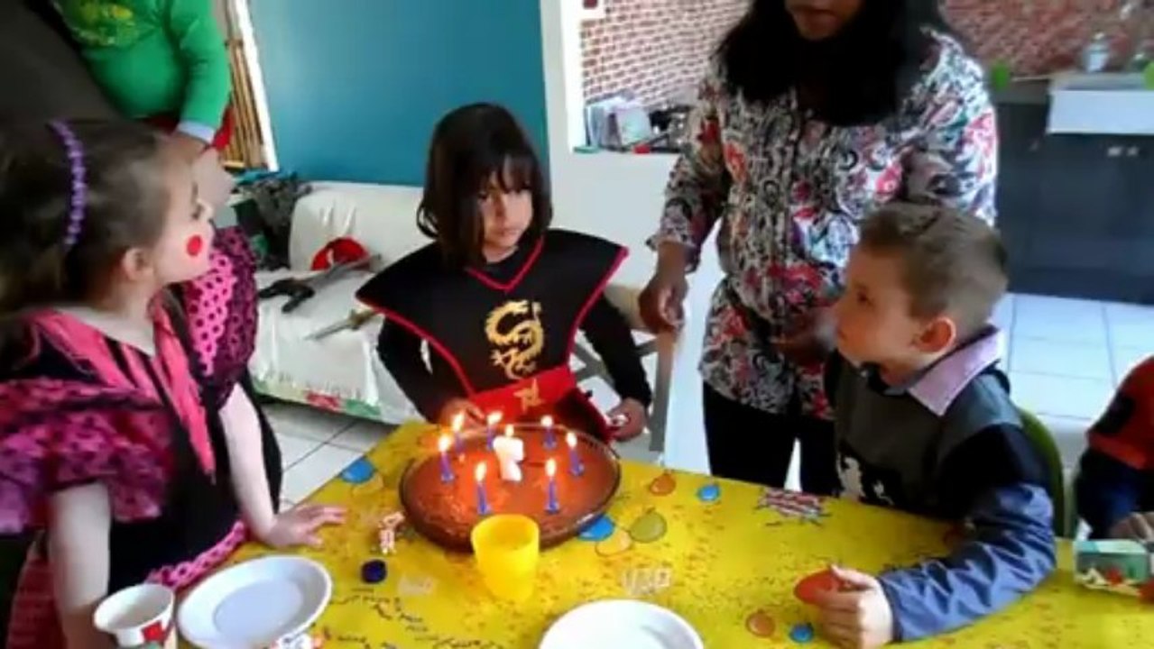 PRIYA A 7 ANS