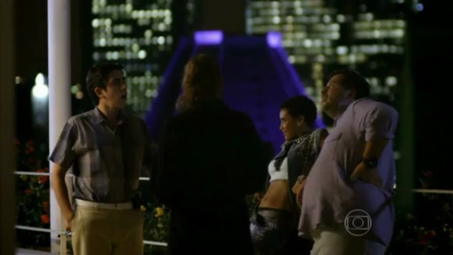 Poder de sucção de Sheila impressiona vingadores O DENTISTA MASCARADO