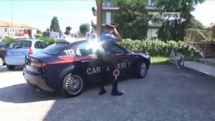 UCCIDE L'AMICO CON UNA COLTELLATA