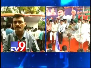 YSRCP leaders Deeksha in Delhi for Samaikhyandhra