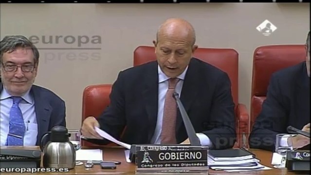 Wert defiende que el Consejo de Estado avala las becas