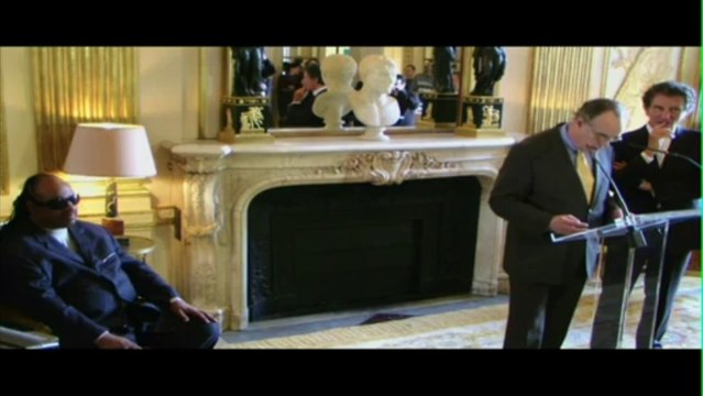 Stevie Wonder, Commandeur dans l’ordre des Arts et des Lettres