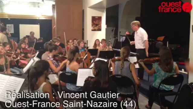 Les élèves de Jean Moulin en pleine répétition de Tchikidan - Les élèves de Jean Moulin en pleine répétition de Tchikidan