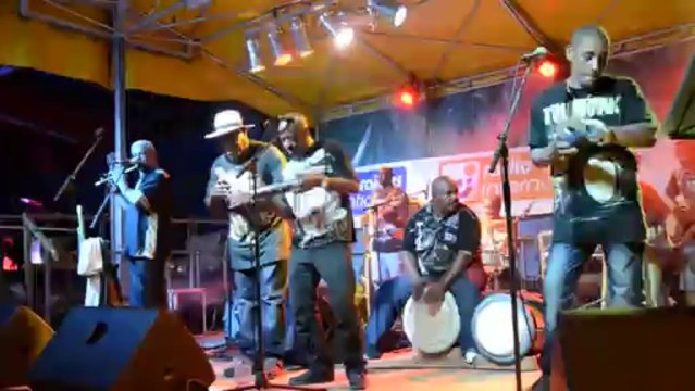 Fête patronale du Robert Marcé et Toumpak - dimanche 25 août 2013 place du 22 Mai au Robert