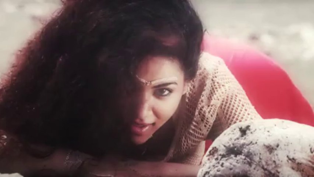 Annie Khalid Ft. Beenie Man – Boom Boom Danze (Official Music Video)