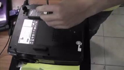 Huong dan thay bong den may chieu Benq MP515