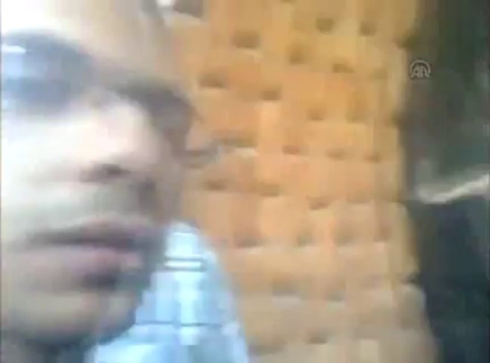 Zafer işaretine "Rabia" ile yanıt verdi