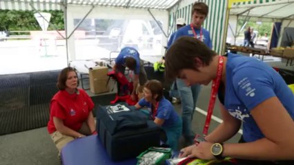 2013 UltratrailTV - Avec les bénévoles des Contamines