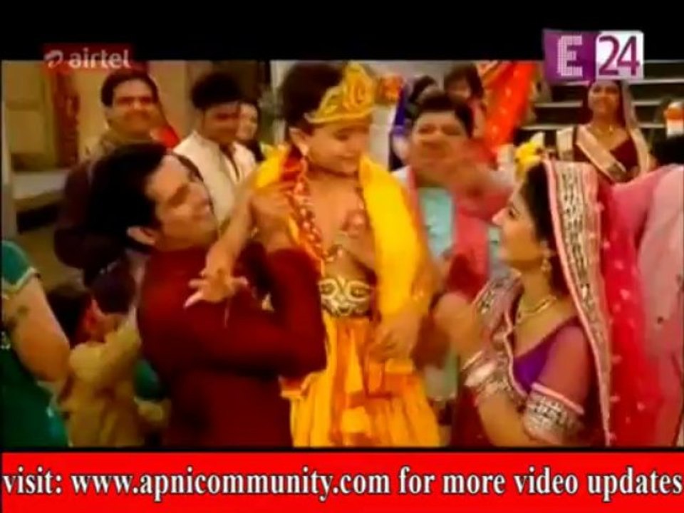 Naksh Ne Phodi Matki-Yeh Rishta Kya-29 Aug 2013