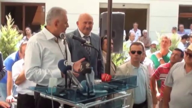 Ulaştırma, Denizcilik ve Haberleşme Bakanı Binali Yıldırım Çandarlı'yı Ziyaret Etti