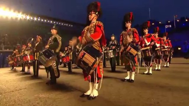 2013 Edinburgh Military Tattoo Massed Pipes & Drums