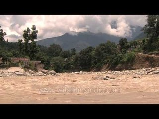 Flood waters still at a high in Agustmuni