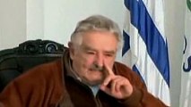Mujica dice fumar marihuana no te lleva a las drogas duras