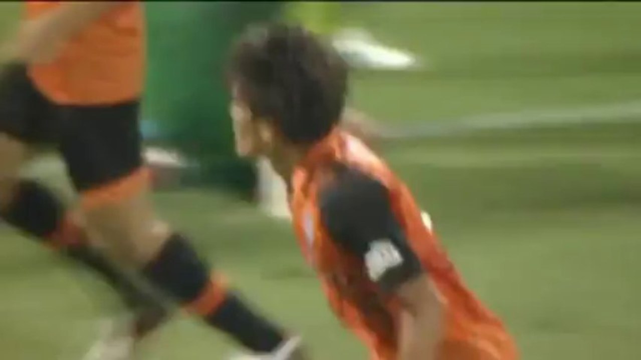 J-League: Shimizus Hammer-Comeback dank Takagis Hattrick