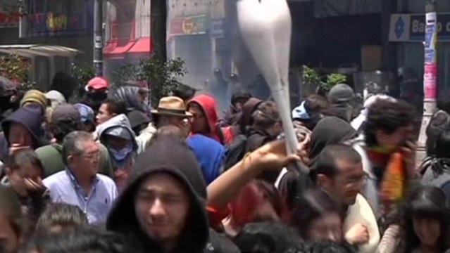 Clashes as Colombian farmers' protest arrives in Bogota