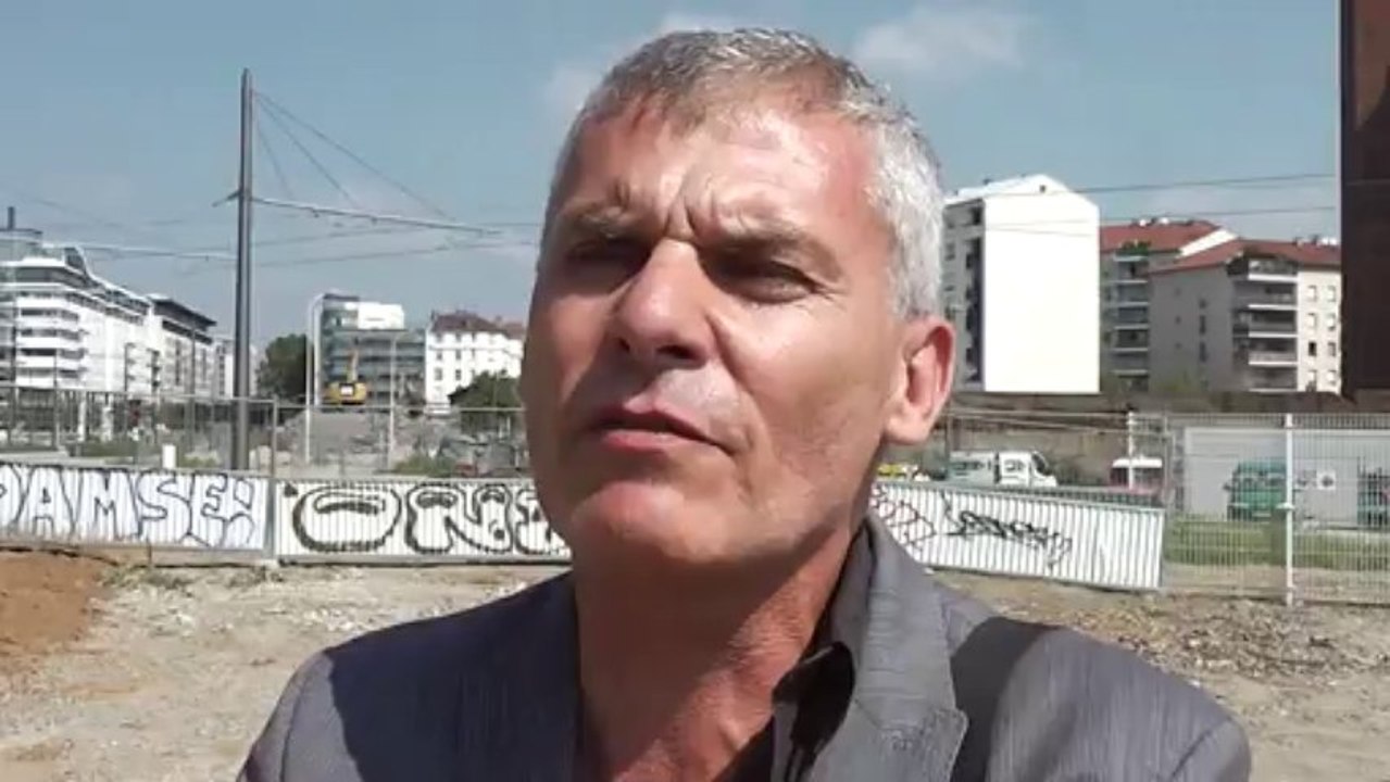 Guerric Péré, ILEX, explique la démarche paysagère mise en oeuvre pour la ligne de tramway T4  de Villeurbanne à Vénissieux