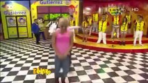 Justino Castor baila y enloquece a sus fanáticas