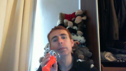 Wiwi égratigne "Nelly" de Superbus