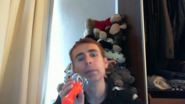 Wiwi égratigne Nelly de Superbus