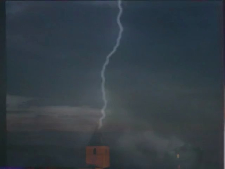 2004 - LA PROMENADE DU COQ GAULOIS