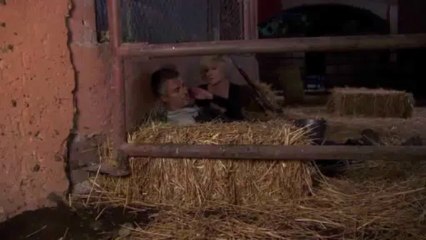 La Patrona- Antonia cuida a Balmaceda herido (capitulos 77-78)