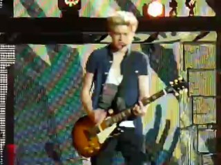 One Direction - Teenage Dirtbag @Oberhausen KöPi Arena - 4 May 13