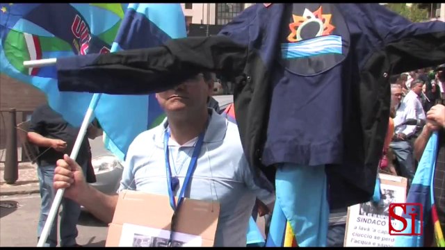 Napoli - NO al Giro d'Italia, girocorteo Cisl e Uil (04.05.13)