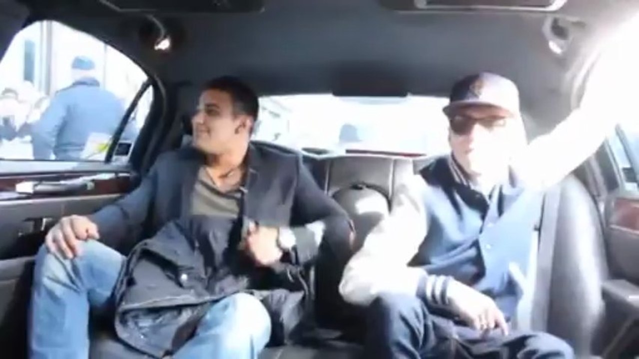 Faux Justin Bieber en limousine